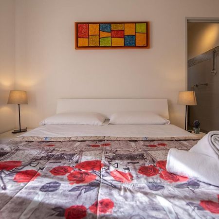 B&B A Casa Di Amici Казерта Екстер'єр фото